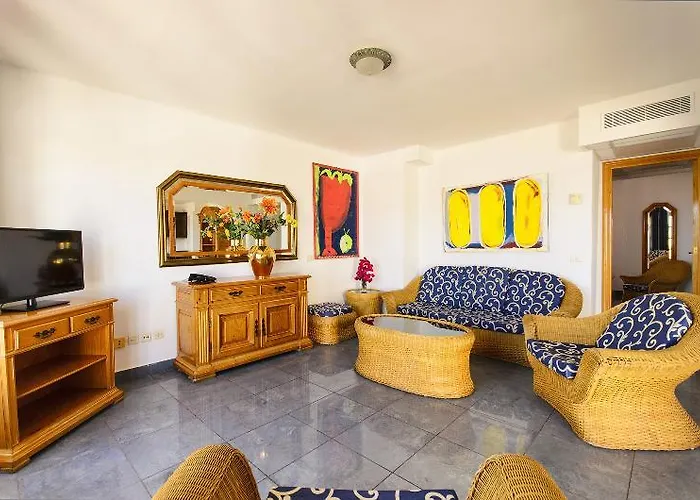 Montana Club بويرتو ذيل كارمين